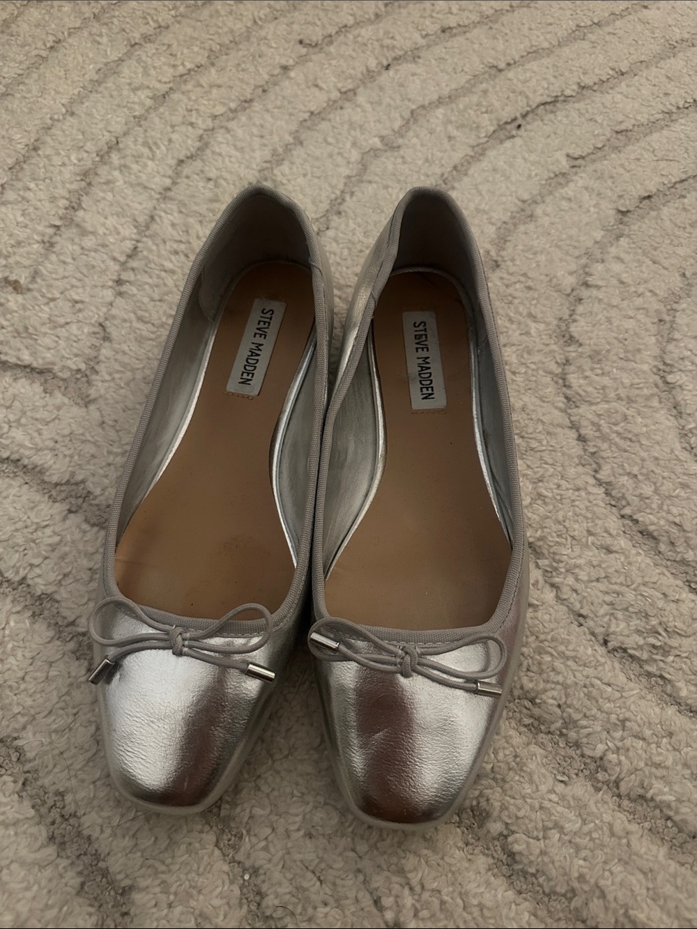 Steve Madden Silver Metallic Bow Ballet Flats